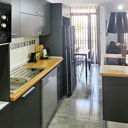 Daire Central Modern Flat 8 Min To Kyrenia Castle