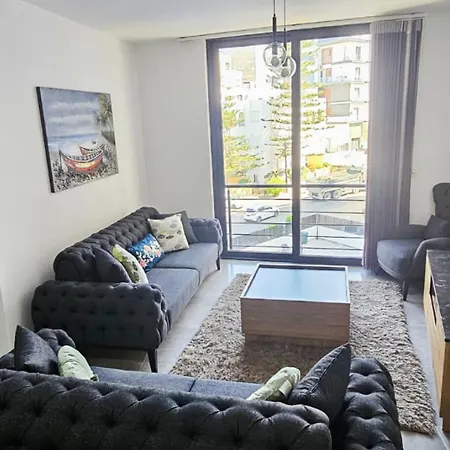 Central Modern Flat 8 Min To Kyrenia Castle Daire Girne